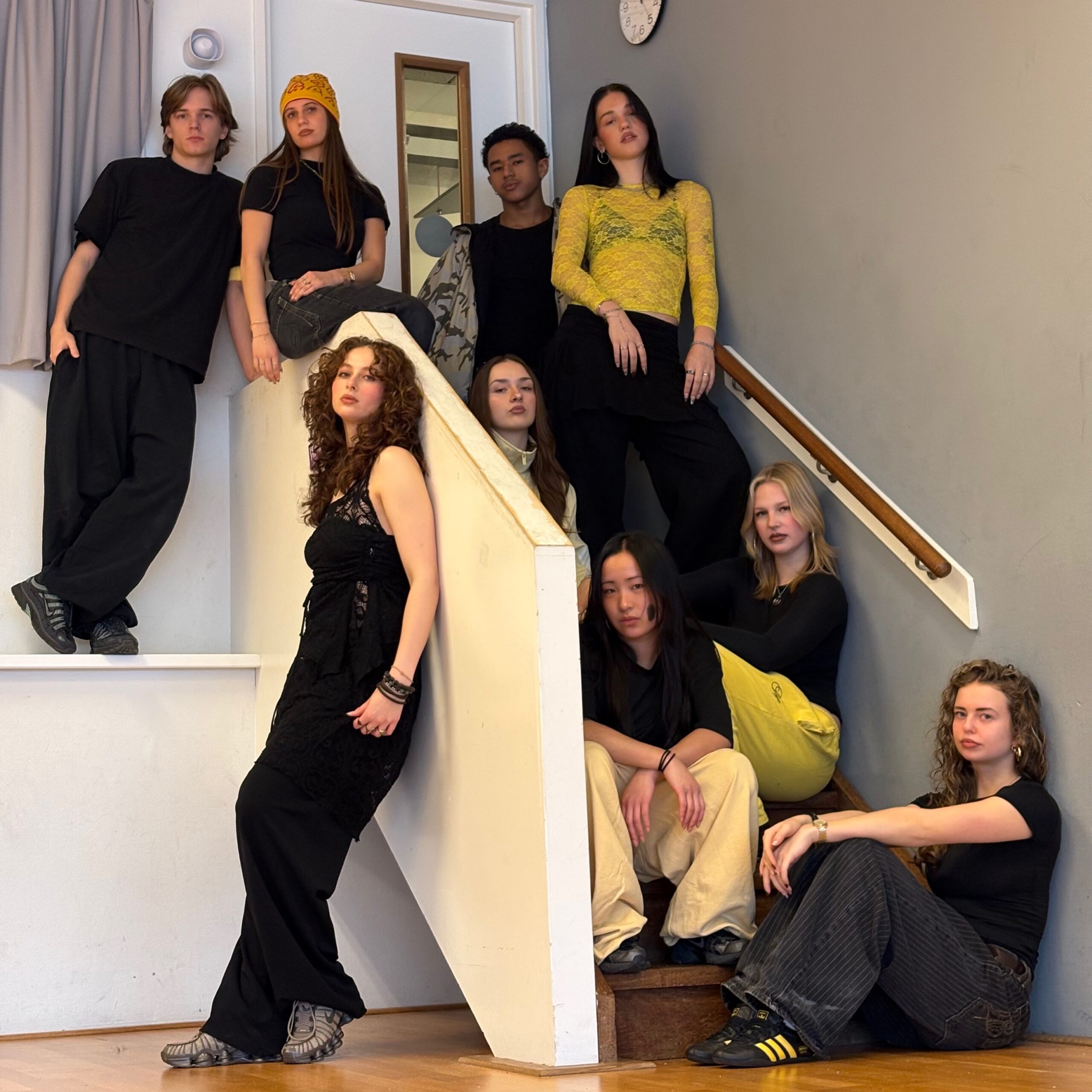 Afra Ernst x Creative College – We vs Bee