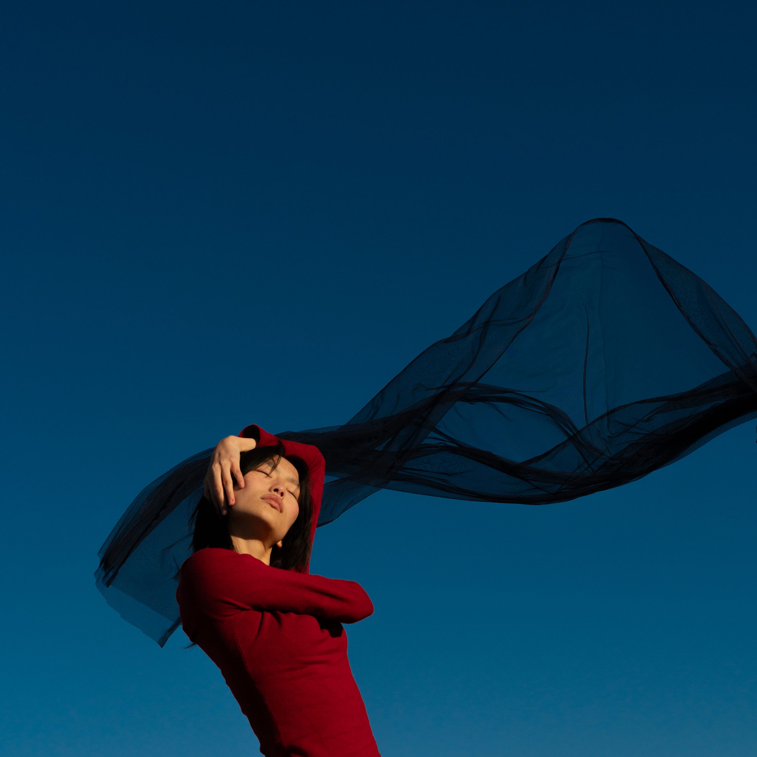 Iris & Yulia – FLOW